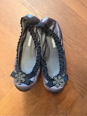 Vera Wang Lavender Gray Satin Rhinestone Bow Ballet Flats Size 7